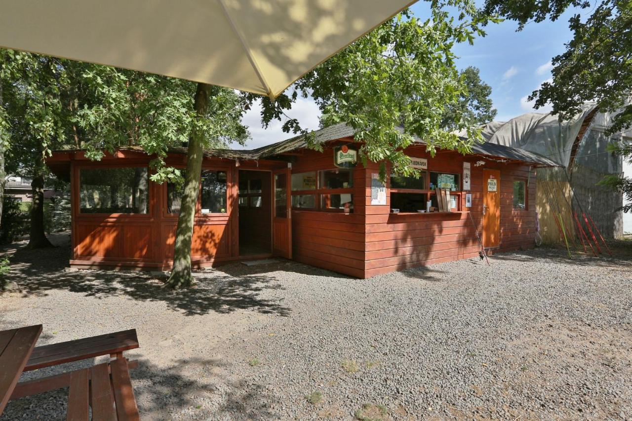 Penzion - Rybolov Pro Deti A Dospele Lázně Bohdaneč Exterior foto